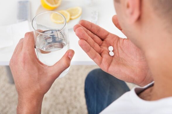 Einnahme von Tabletten gegen infektiöse Prostatitis
