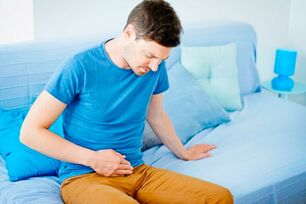 Schmerzhafte Schmerzen im Unterbauch sind das erste Anzeichen einer bevorstehenden Prostatitis
